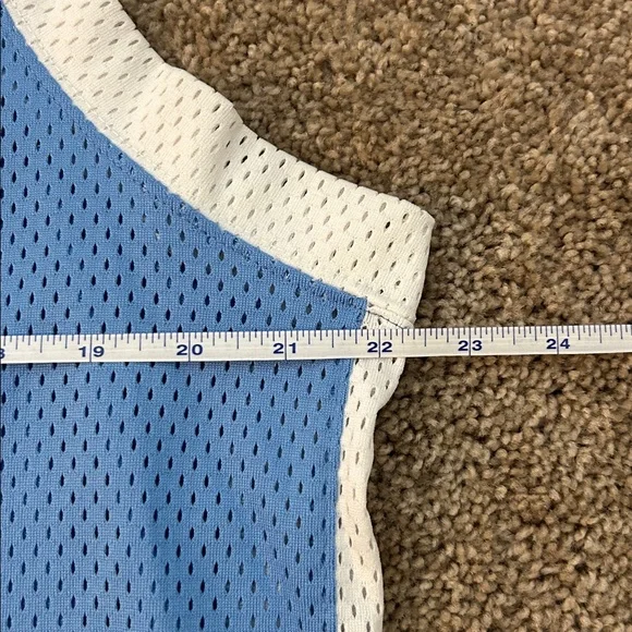 Jordan UNC Tar Heels VINTAGE Y2K Mens L Carolina Blue #23 Basketball Jersey - Picture 6 of 10